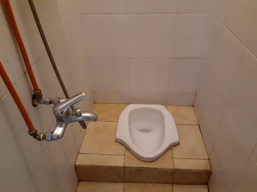 Kost Carmelia Syariah Baranangsiang Bogor Hotell Rom bilde